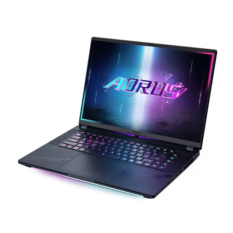 Laptop Gigabyte AORUS MASTER 16 BZHC6PTE64SP 16" 32 GB RAM 1 TB 1 TB SSD Spanish Qwerty Qwerty Portuguese
