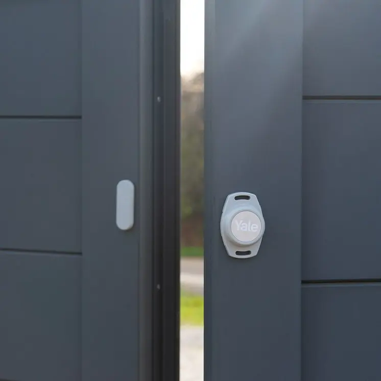 Smart Sensor for Doors and Windows Yale 05/102320/BW