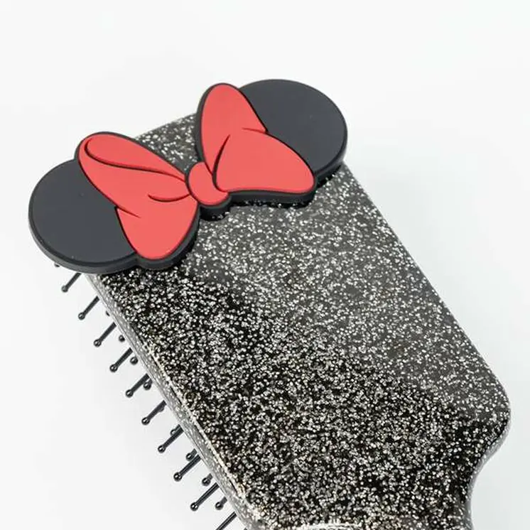 Brush Minnie Mouse