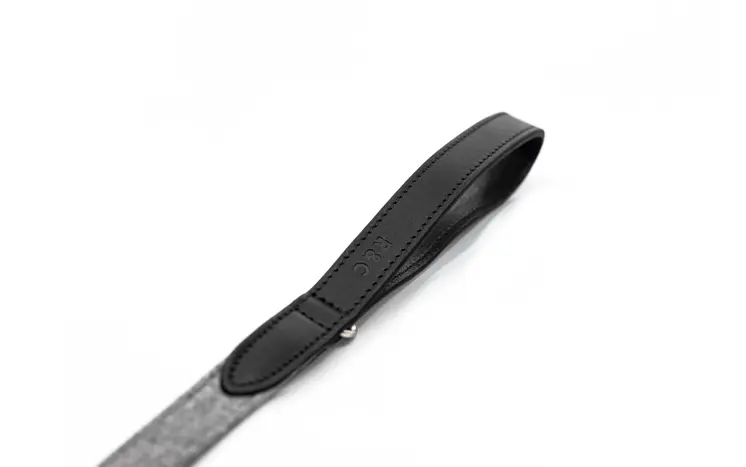 “Eton” Fabric & Leather Dog Lead – by Ralph & Co