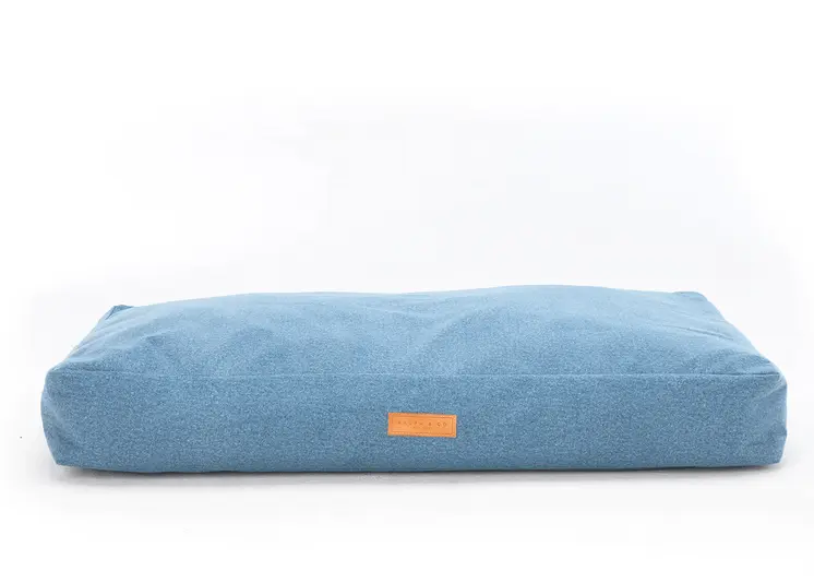 “Rayleigh” Chenille Pillow Dog Bed – by Ralph & Co