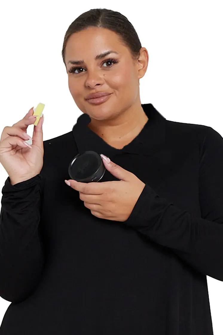 Base Make-Up Black