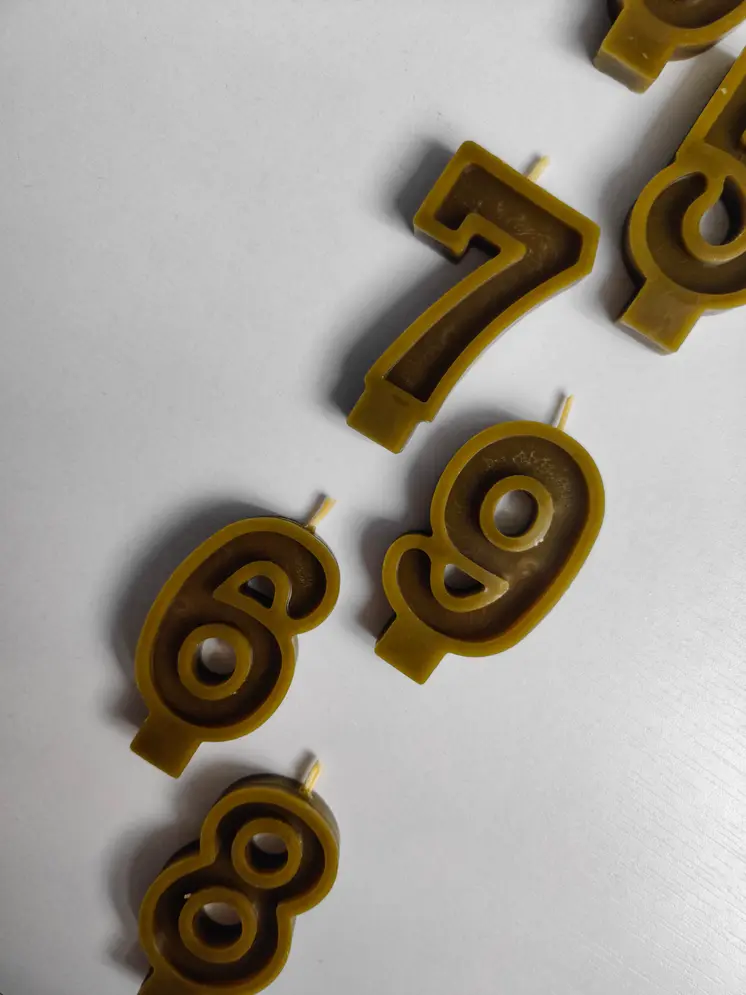 Handmade Green Tea Beeswax Number Candles | 0-9 | Green Tea