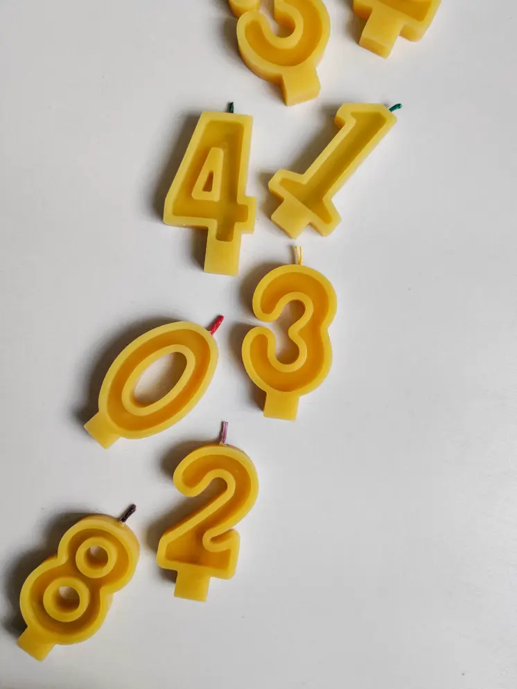 Handmade Beeswax Number Candles | 0-9 | Natural