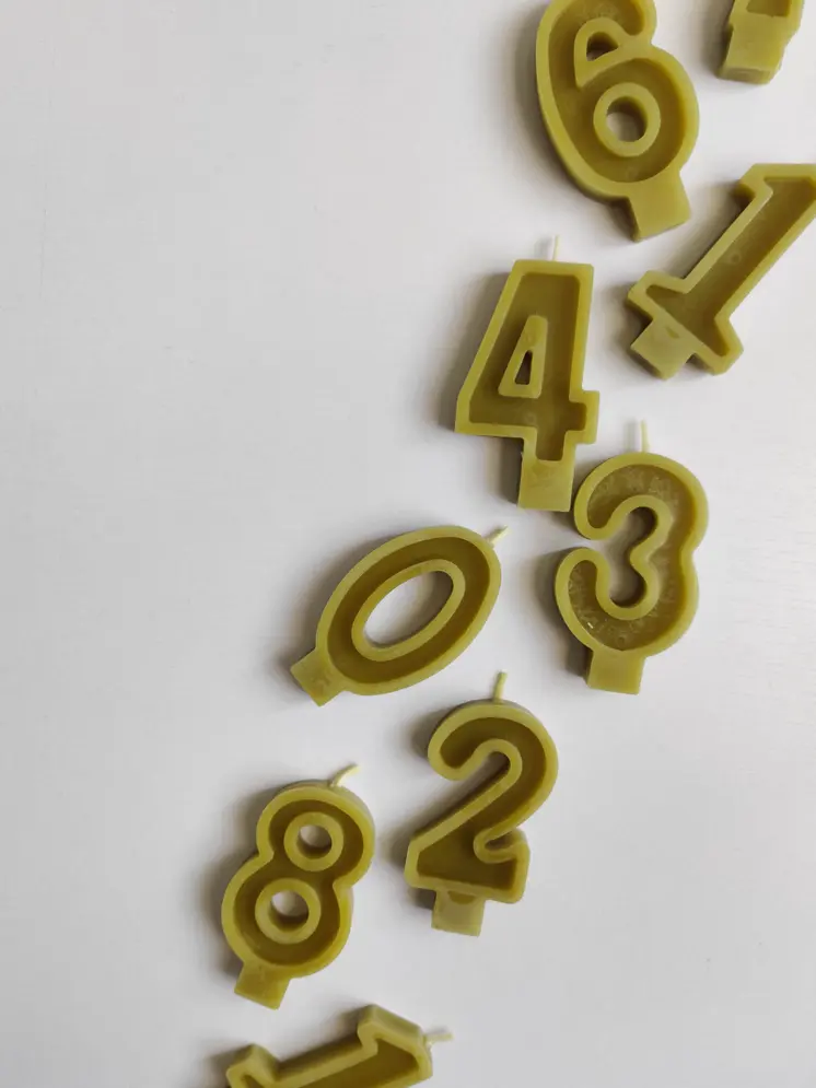 Handmade Green Tea Beeswax Number Candles | 0-9 | Green Tea