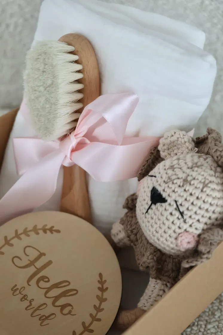 Crochet Giftbox Lion