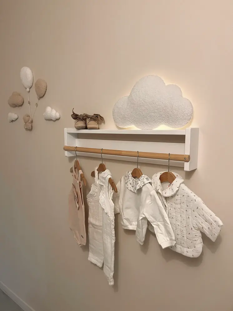 Cloud bouclé wall decor