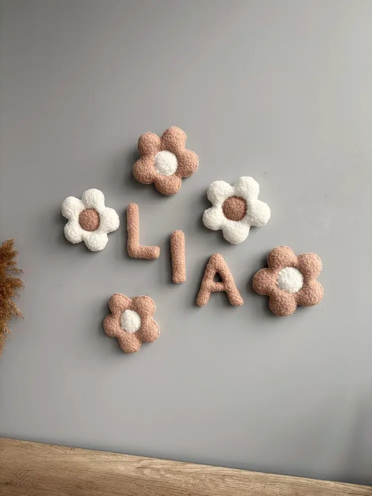 Personalized bouclé Wall Decor Baby Name - Pink / White