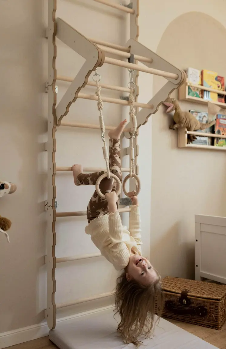 MAMOI® Klettergerüst Indoor, Sprossenwand für kinderzimmer, Turnringe kinder für klettern, Kletterwand und spielgeräte Yarnwood, Turngeräte mit Klimmzugstange für drinnen, Sportgeräte ab 3 jahre