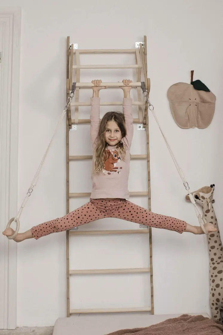 MAMOI® Klettergerüst Indoor, Sprossenwand für kinderzimmer, Turnringe kinder für klettern, Kletterwand und spielgeräte Yarnwood, Turngeräte mit Klimmzugstange für drinnen, Sportgeräte ab 3 jahre