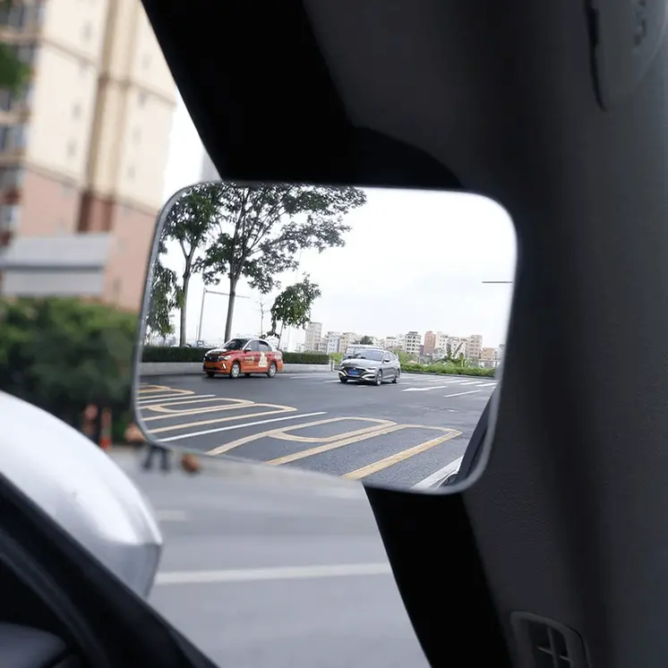360°-ban állítható visszapillantó tükör
