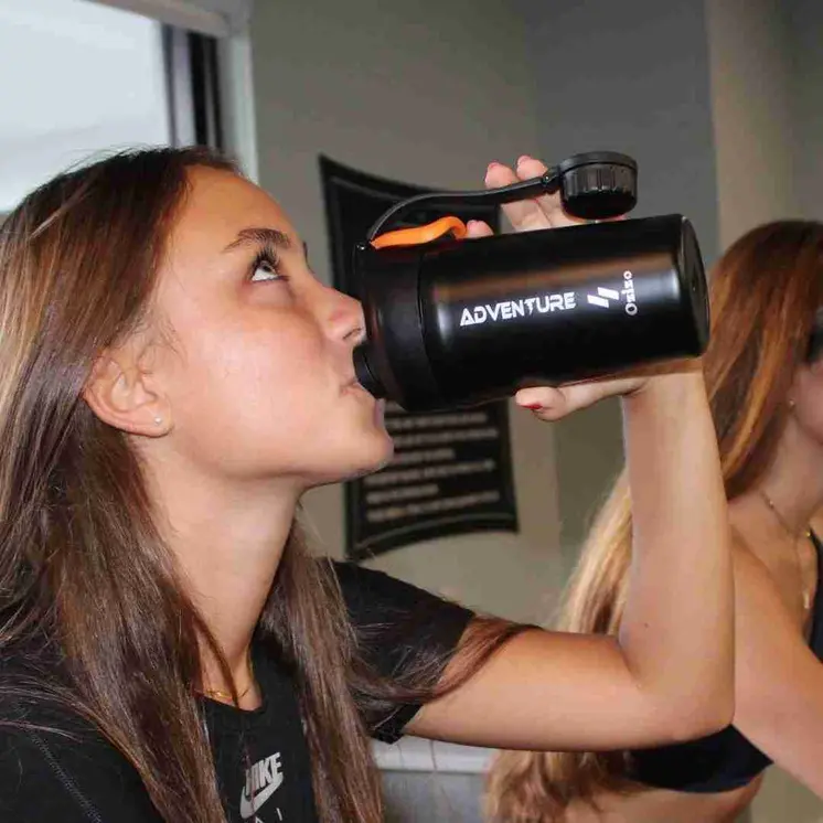 20/28 oz Insulated Adventurous Shaker Bottle
