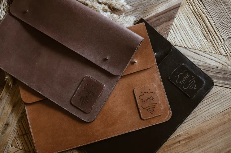 COVER MACBOOK 13" with a flap dark brown