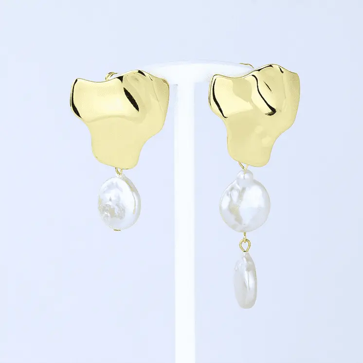 Freshwater Pearls Aventura Mismatch Earrings