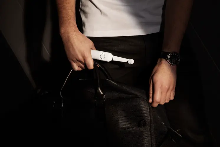 Bruzzoni exclusive toothbrush (white-silver)