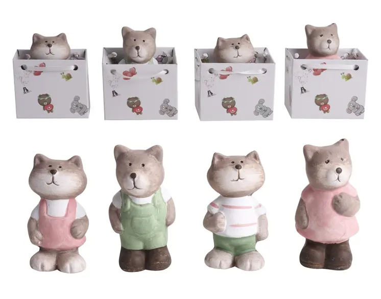 K. CAT/BEAR IN CLOTHES 4S 7
