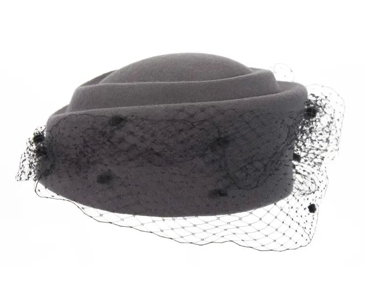 Large grey & black felt beret hat