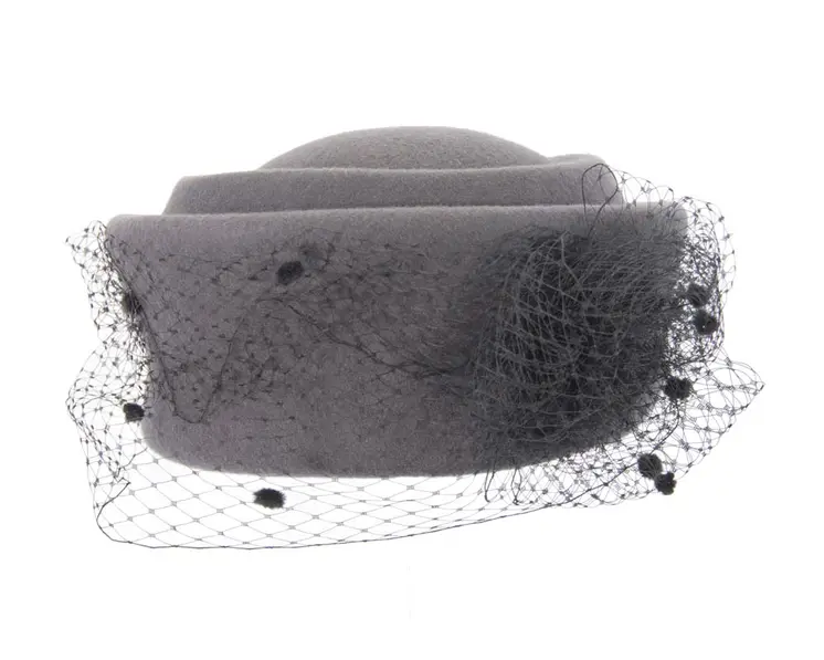 Large grey & black felt beret hat