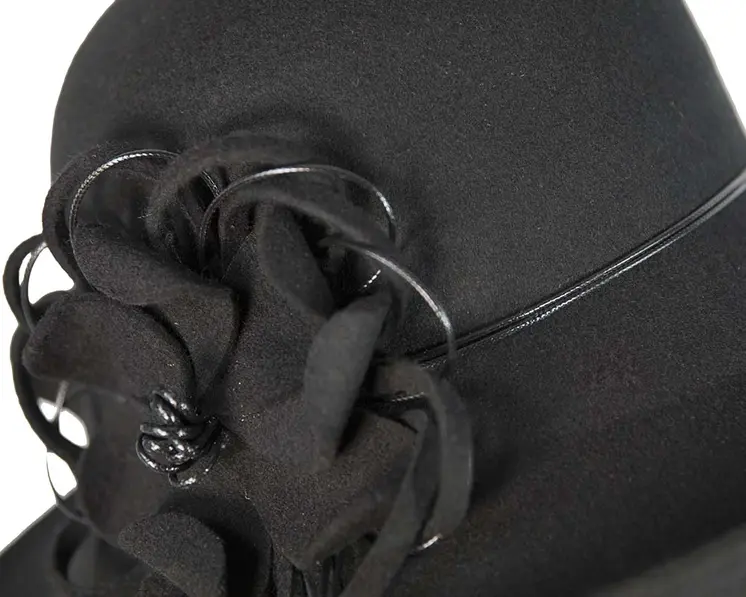 Black felt ladies fashion hat by Max Alexander