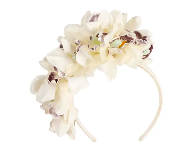 Hand made exclusive cream fascinator headband