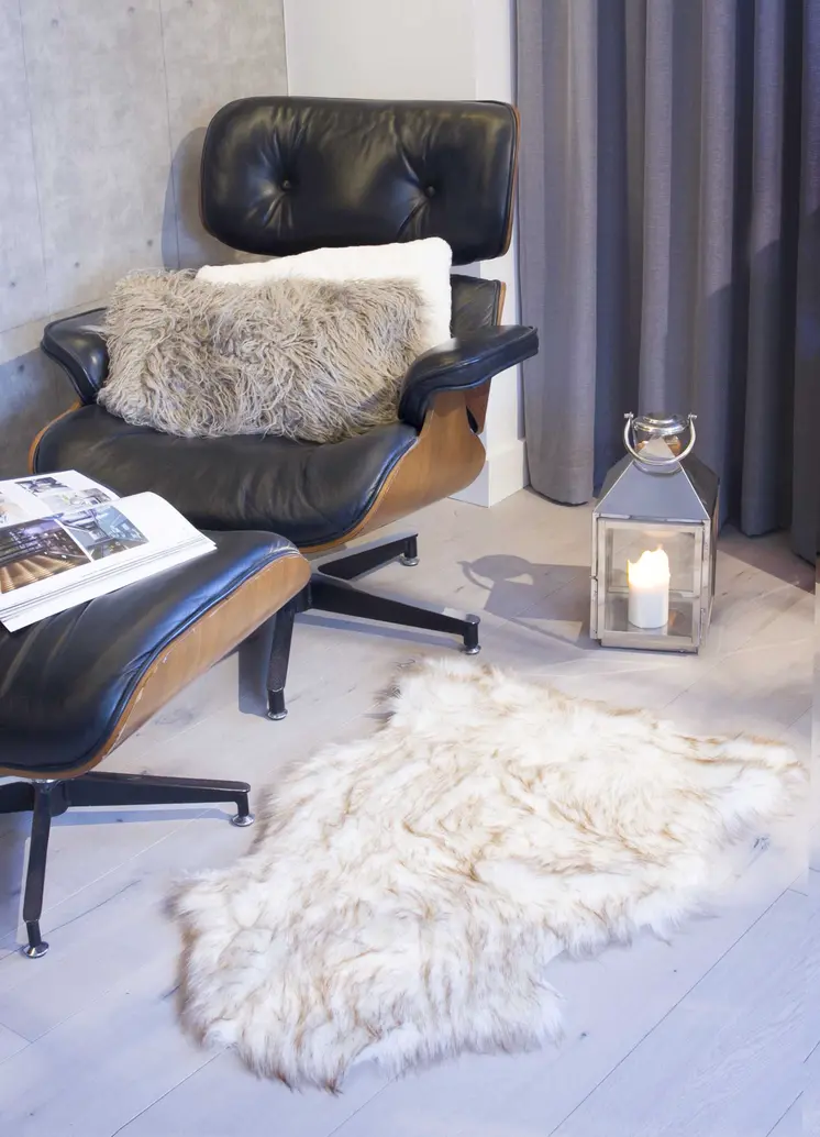 2' X 3' Tan Faux Sheepskin Ombre Area Rug