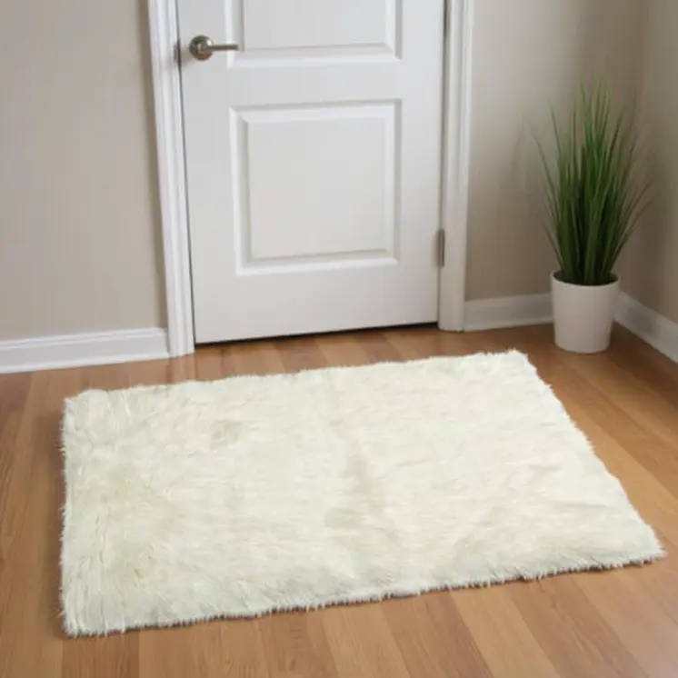 2' X 3' Off White Faux Fur Washable Area Rug