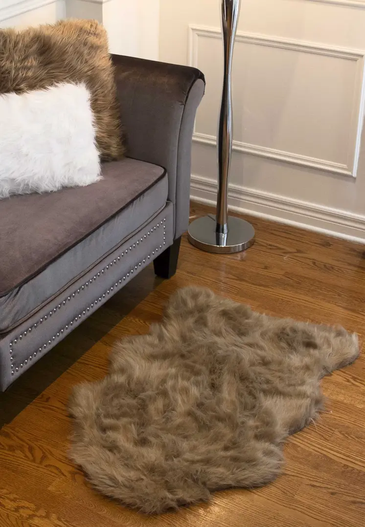 2' X 3' Tan Shag Area Rug