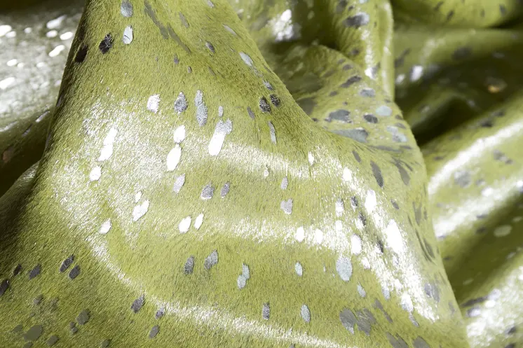 6' X 7' Lime Green Cowhide Cowhide Print Area Rug