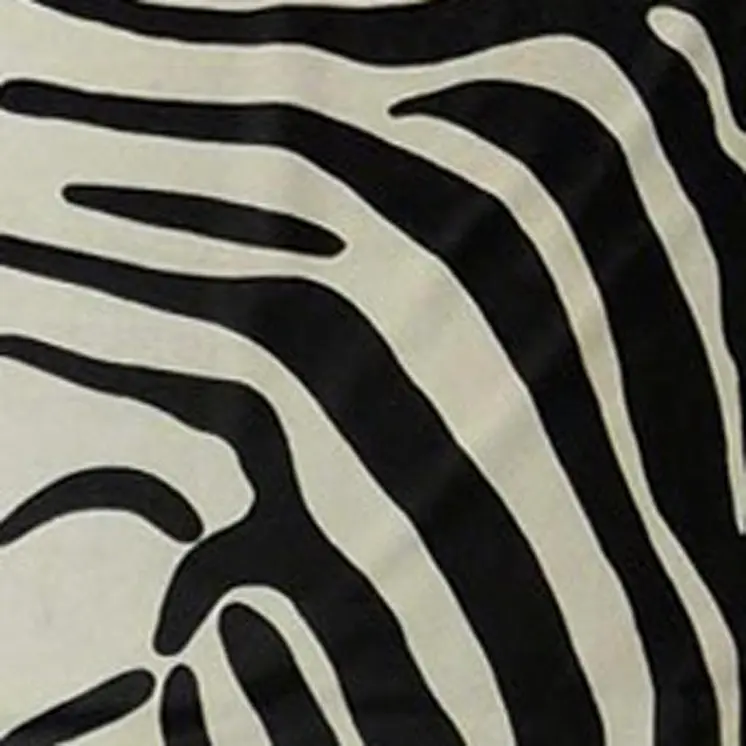 6' X 7' Black And White Cowhide Handmade Area Rug
