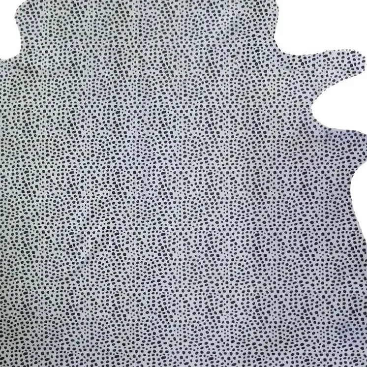 6' X 7' Black And White Cowhide Handmade Area Rug