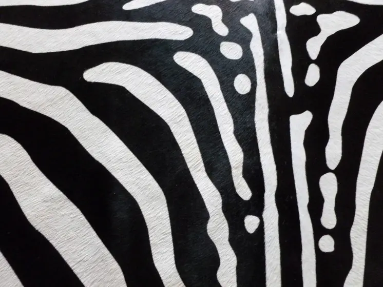 6' X 7' Black And White Cowhide Handmade Area Rug