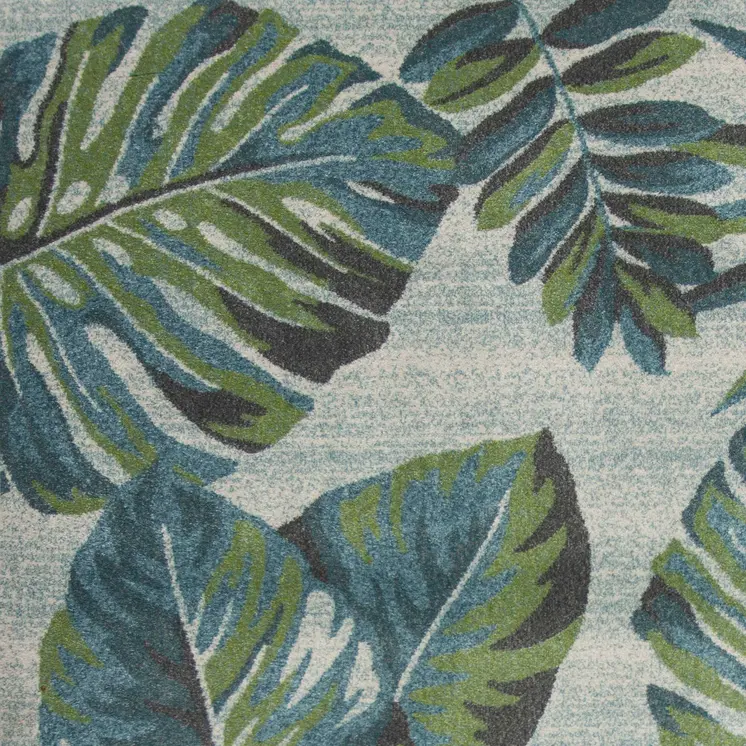 7' X 10'  Polypropylene Teal Or  Green Area Rug