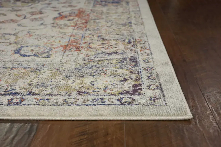 5' X 8' Ivory Floral Medallion Area Rug