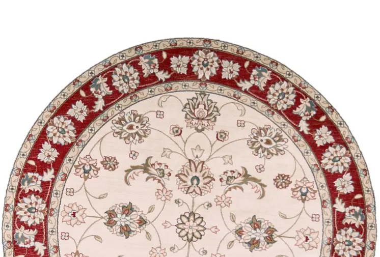 8' Red Round Rug