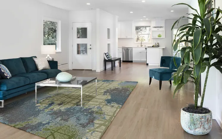 6' X 9' Blue And Green Abstract Area Rug