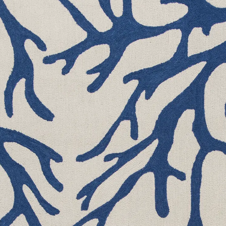 7' Ivory And Blue Coral Hand Hooked Round Rug