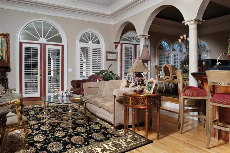 2' X 3' Black And Ivory Floral Area Rug