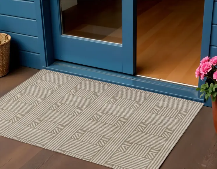 3' X 5' Beige And Ivory Geometric Indoor Outdoor Area Rug