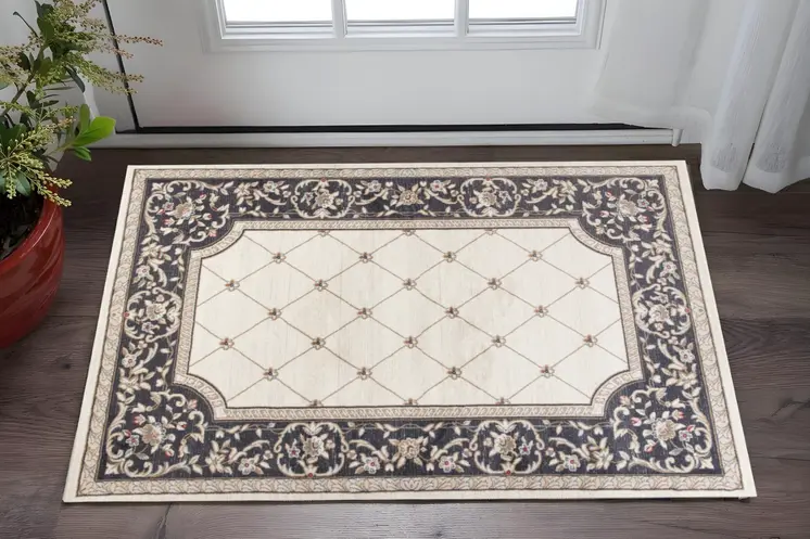 3' X 5' Gray and Ivory Trellis Area Rug