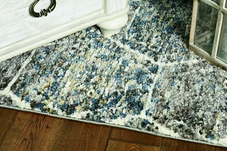 5' X 8' Gray and Ivory Geometric Area Rug