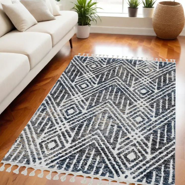 5' X 8' Gray and Ivory Geometric Area Rug