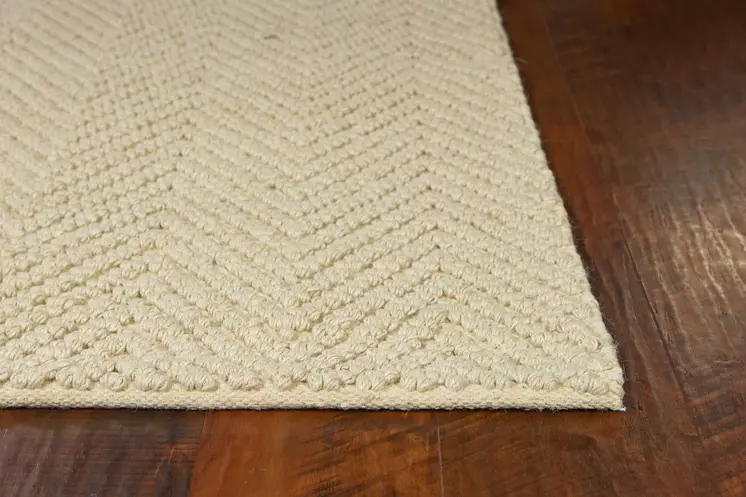 2' X 4' Ivory Chevron Hand Woven Area Rug