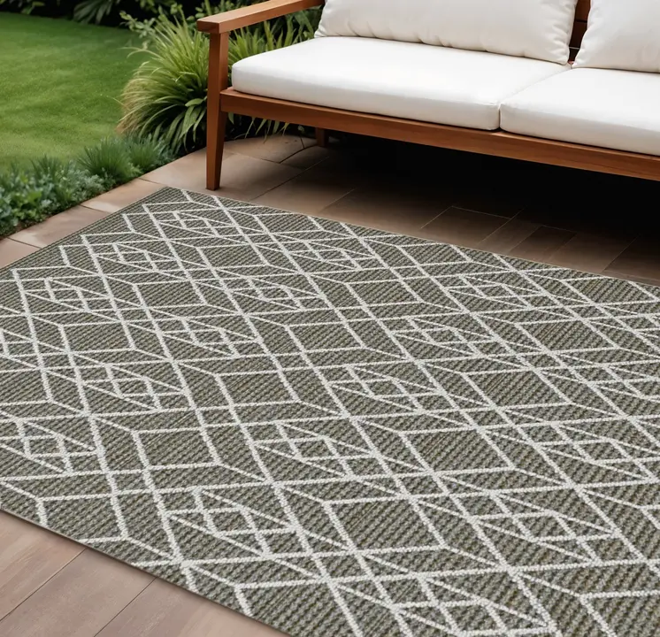 7' X 9' Gray Geometric Indoor Outdoor Area Rug