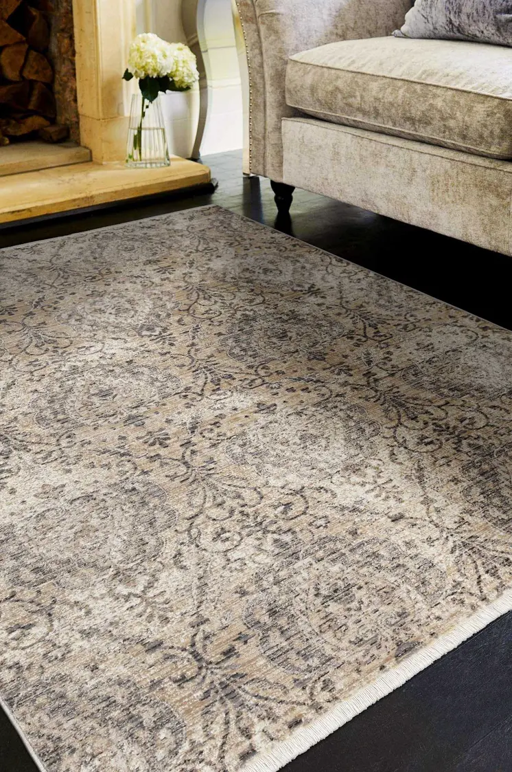 4' X 6' Sand And Gray Damask Area Rug