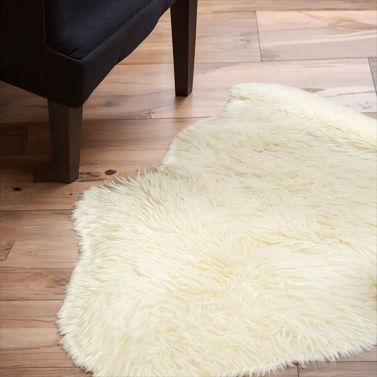 2' X 3' Ivory Shag Area Rug