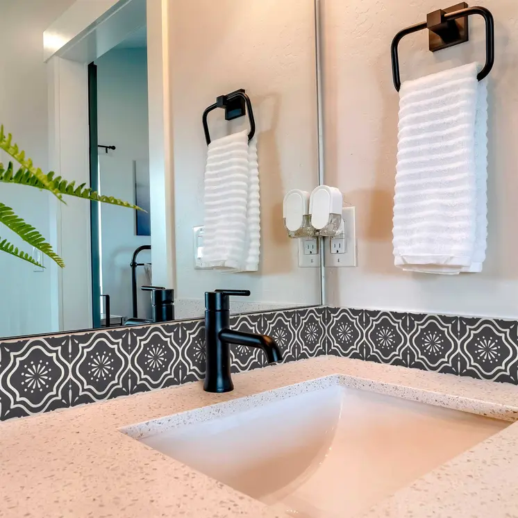 7" X 7" Burst Gray And White Peel And Stick Removable Tiles