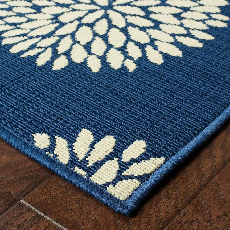 8' Blue And Green Round Floral Indoor Outdoor Area Rug
