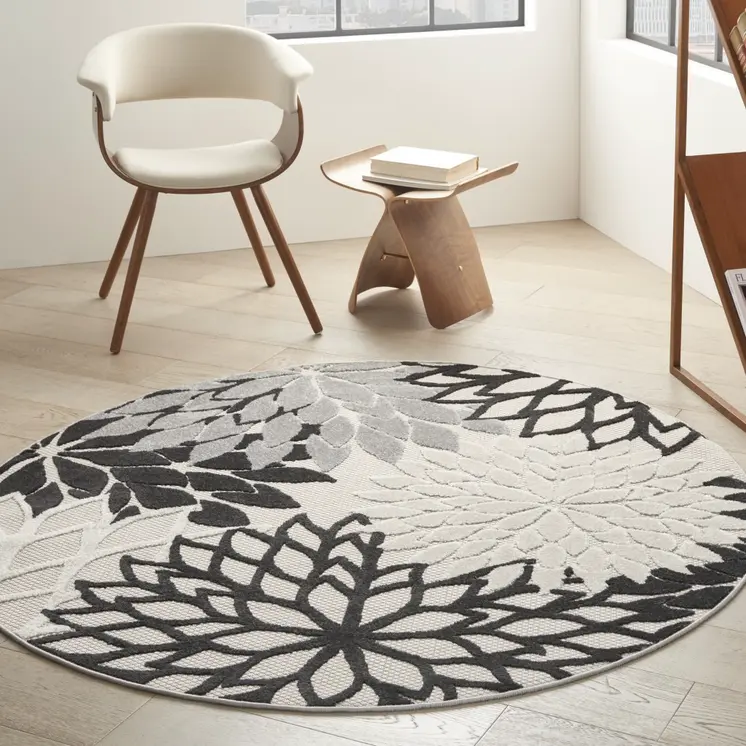 4' Black And White Round Indoor Outdoor Area Rug