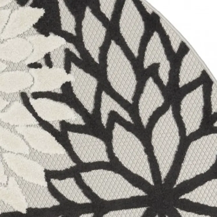5' Black And White Round Indoor Outdoor Area Rug
