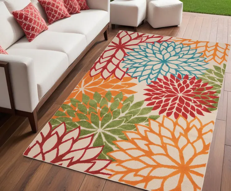 4' X 6' Green And Ivory Floral Indoor Outdoor Area Rug